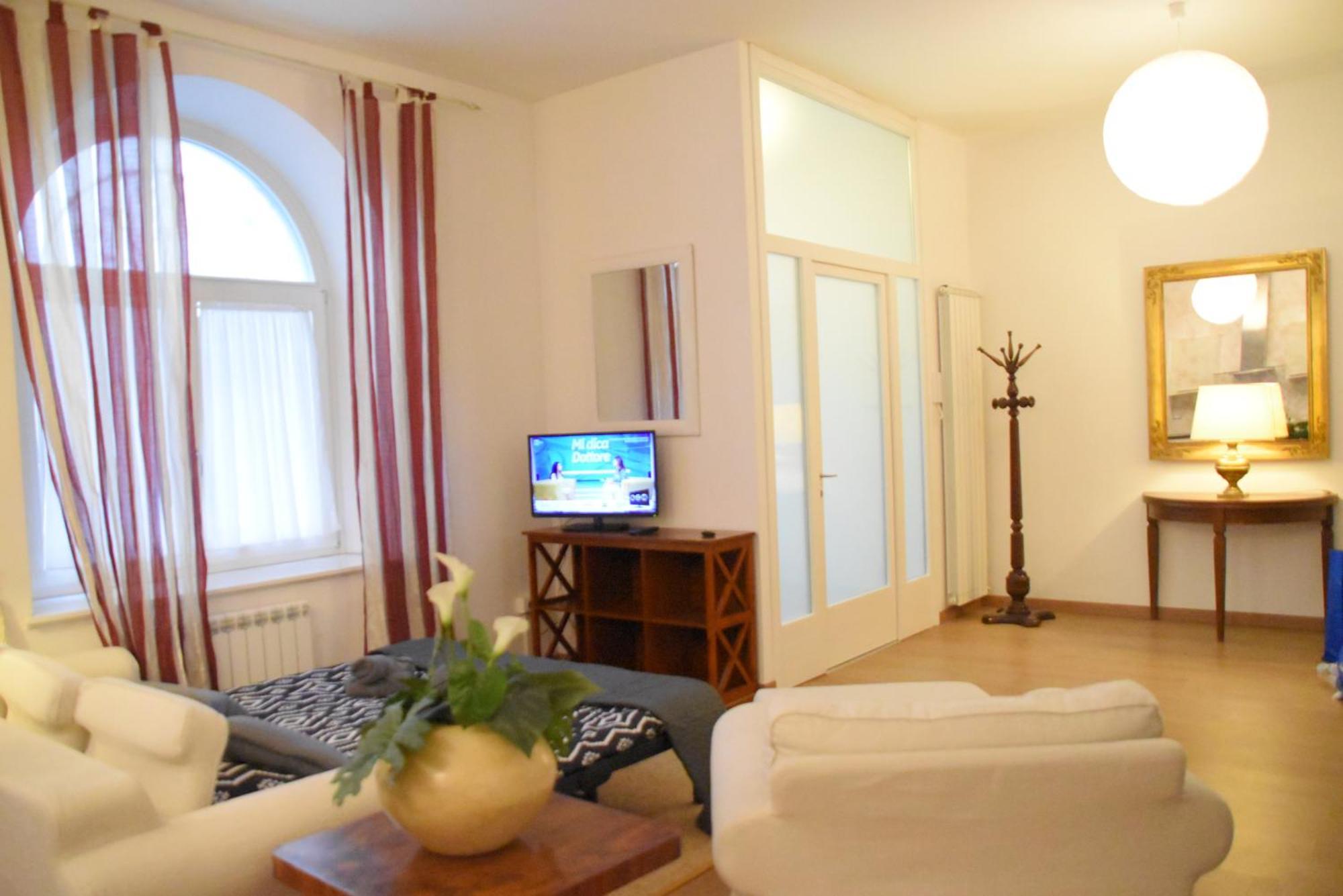 Loft With Private Parking Apartment Триест Екстериор снимка