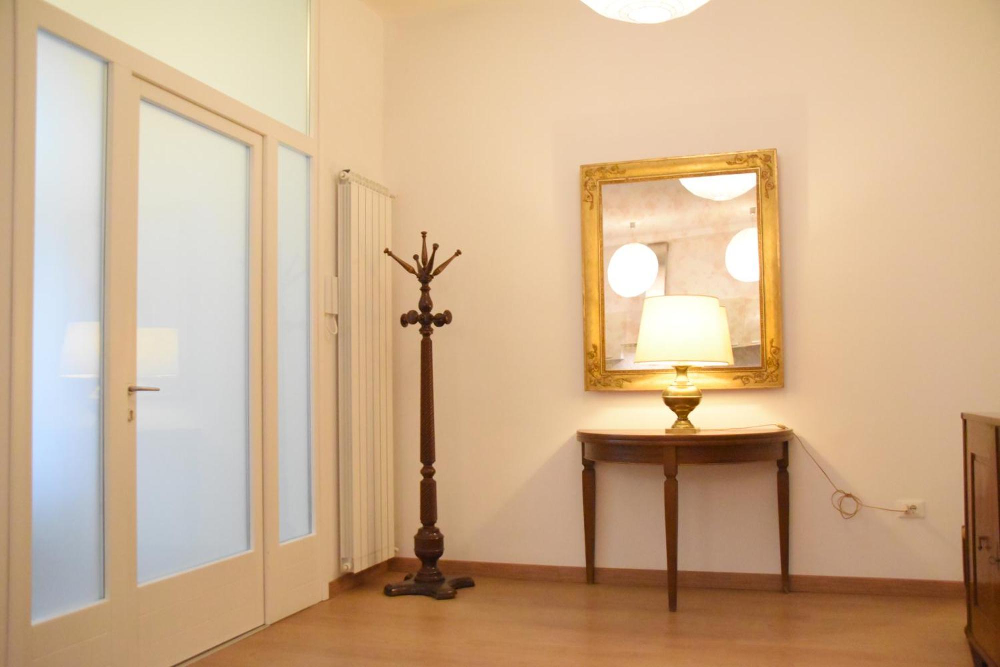 Loft With Private Parking Apartment Триест Екстериор снимка